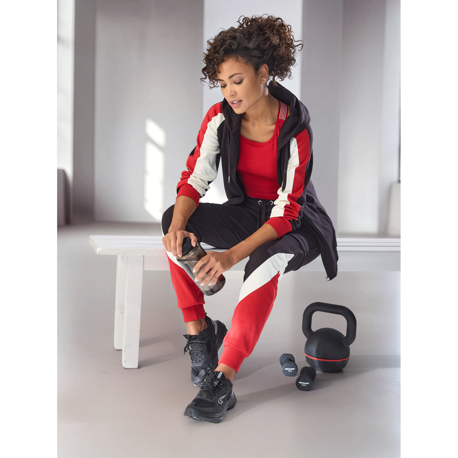 H.I.S Kapuzensweatjacke Damen schwarz Gr.L (44/46) von H.I.S