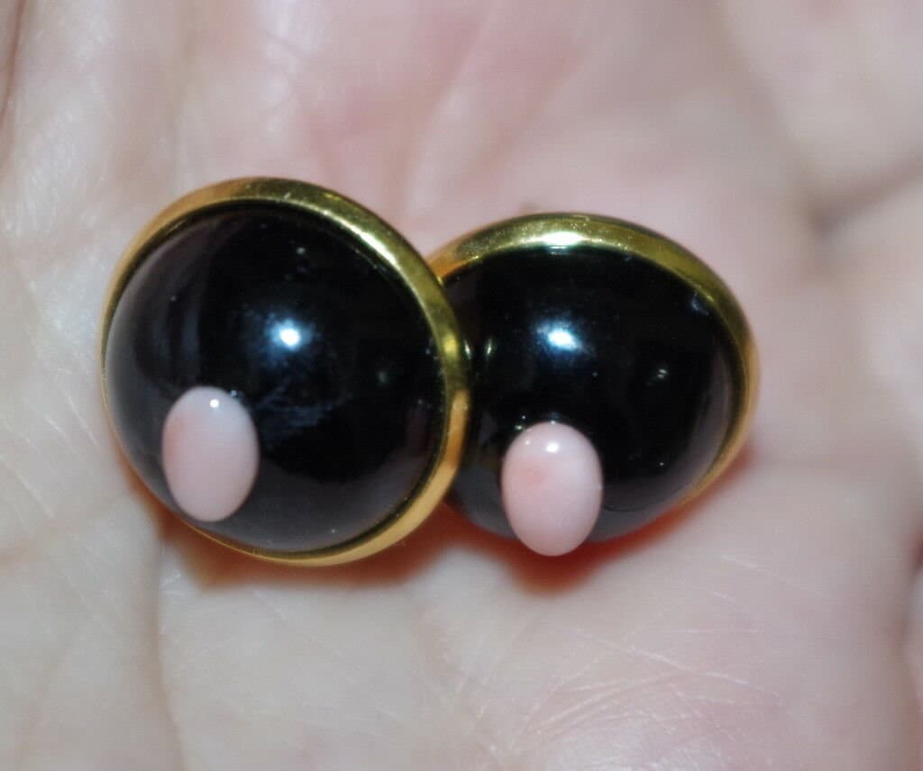 14K Gf Custom Made Dome Black Lucite Engelshaut Koralle Ohrstecker von HAANDMADEJEWELRY