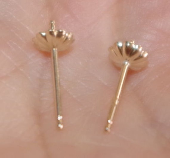 14K Solid Gold Fancy Cup Geriffelte Ohrstecker Ohrringe Ein Paar, Zu Machen von HAANDMADEJEWELRY