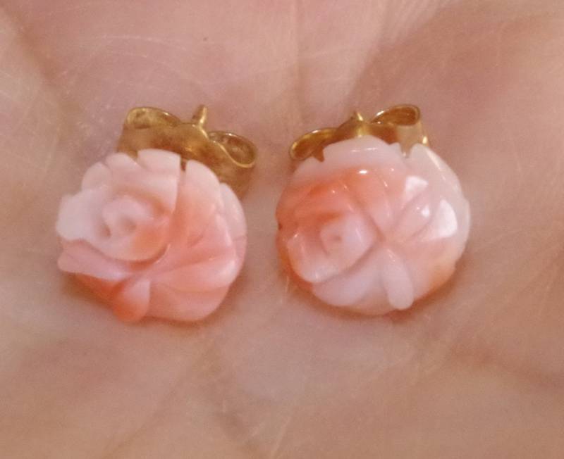 Engelshaut Koralle Ohrstecker 14K Gold Gefüllt, 7 Mm von HAANDMADEJEWELRY
