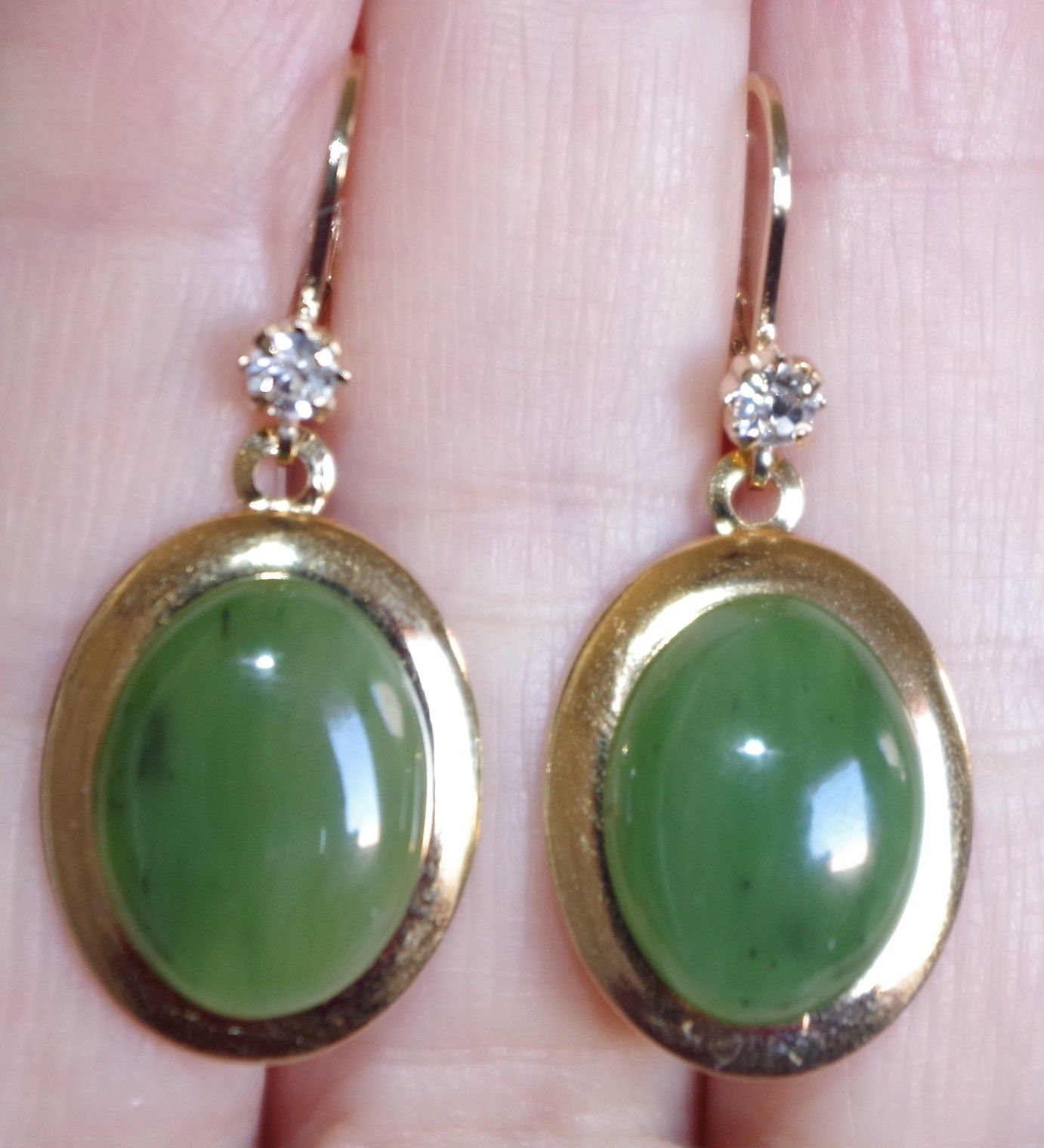 Grüne Nephrit Jade Oval Handgemachte 14K Gf Lever Zurück Ohrringe von HAANDMADEJEWELRY