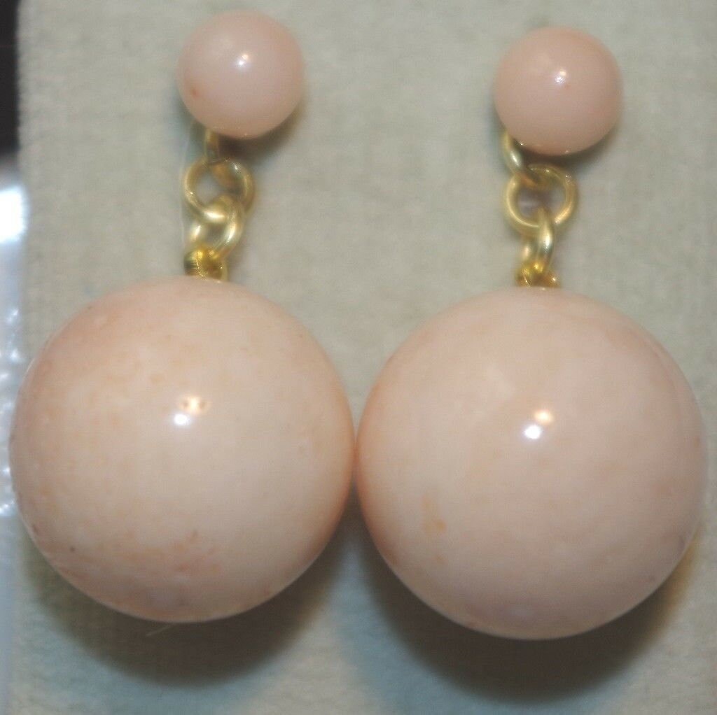 Handgemachte 14K Gf Engelshaut Korallen Ball Ohrstecker W 14 Mm Coral Jacken Tropfen Ohrringe von HAANDMADEJEWELRY