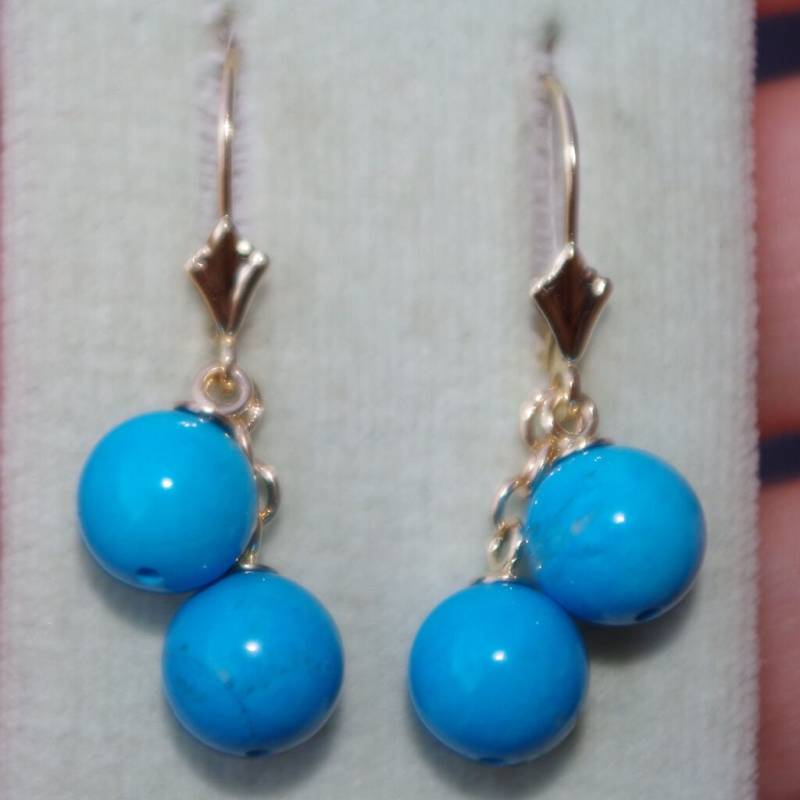 Handgemachte 14K Natürliche Ungefärbte Arizona Türkis Ball Ohrringe von HAANDMADEJEWELRY