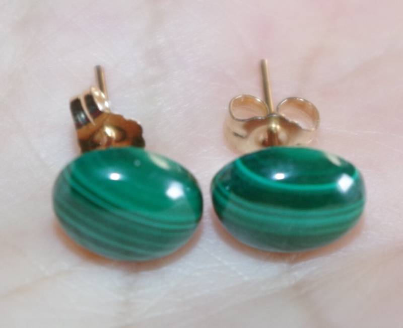 Old Stock 10 Mm Malachit Echte 14K Gf Ohrstecker von HAANDMADEJEWELRY