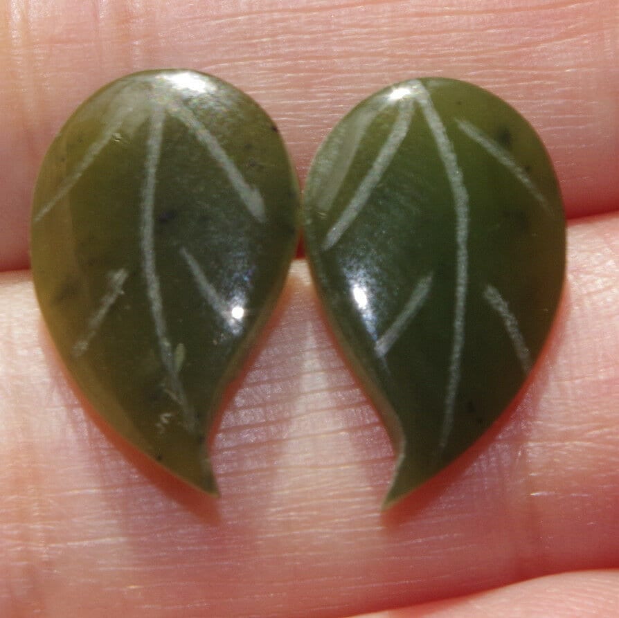 Vintage Echte 14K Gf Geschnitzte Blattgrün Jadeit Jade Ohrstecker Aa von HAANDMADEJEWELRY