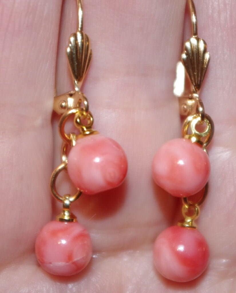 Vintage Engelshaut Korallen Ohrringe 14K Gold Filled Ohrhänger von HAANDMADEJEWELRY