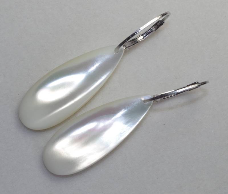 sterling Silber Große Perlmutt Mop Wunderschöne Teardrop Lever Zurück Ohrringe von HAANDMADEJEWELRY