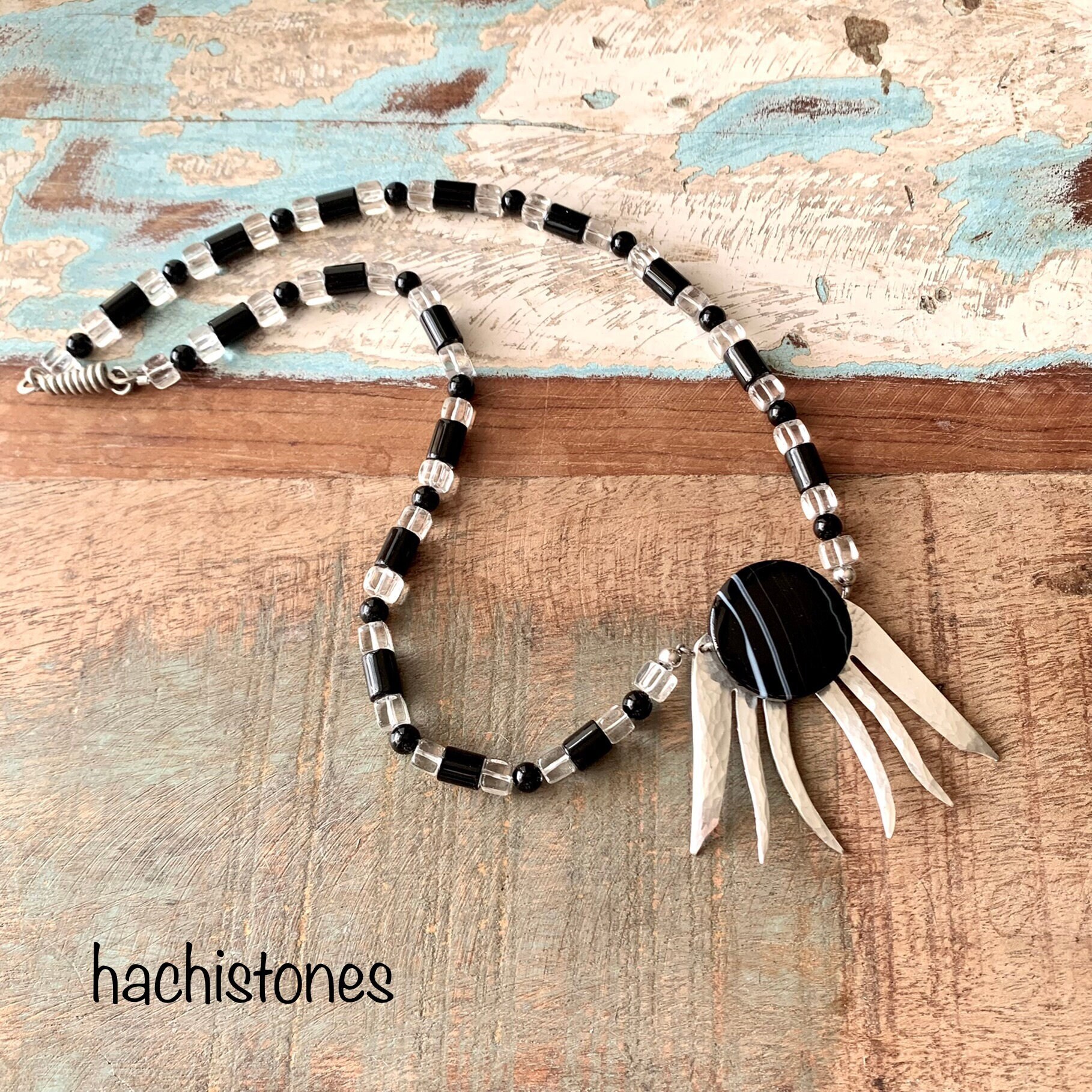 Besteckschmuck Collier Aus Zwei Versilberten Dessertgabeln Mit Onyx Und Bergkristall Steifenachat 925Er Silberschließe Boho Recycelt Besteckschmuck Collier Aus Zwei Versilberten Dessertgabeln Mit Onyx Und Bergkristall Steifenachat 925Er Silberschließe Boho Recycelt von HACHISTONES