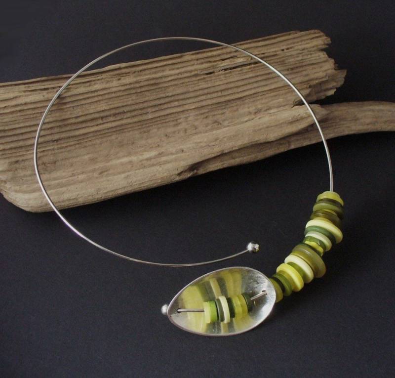 Halsreif Löffel Knopf Knöpfe Halsreifen Recycelt Besteck Schmuck Boho Hippy Sommer Silber Versilbert Besteckschmuck Halskette von HACHISTONES