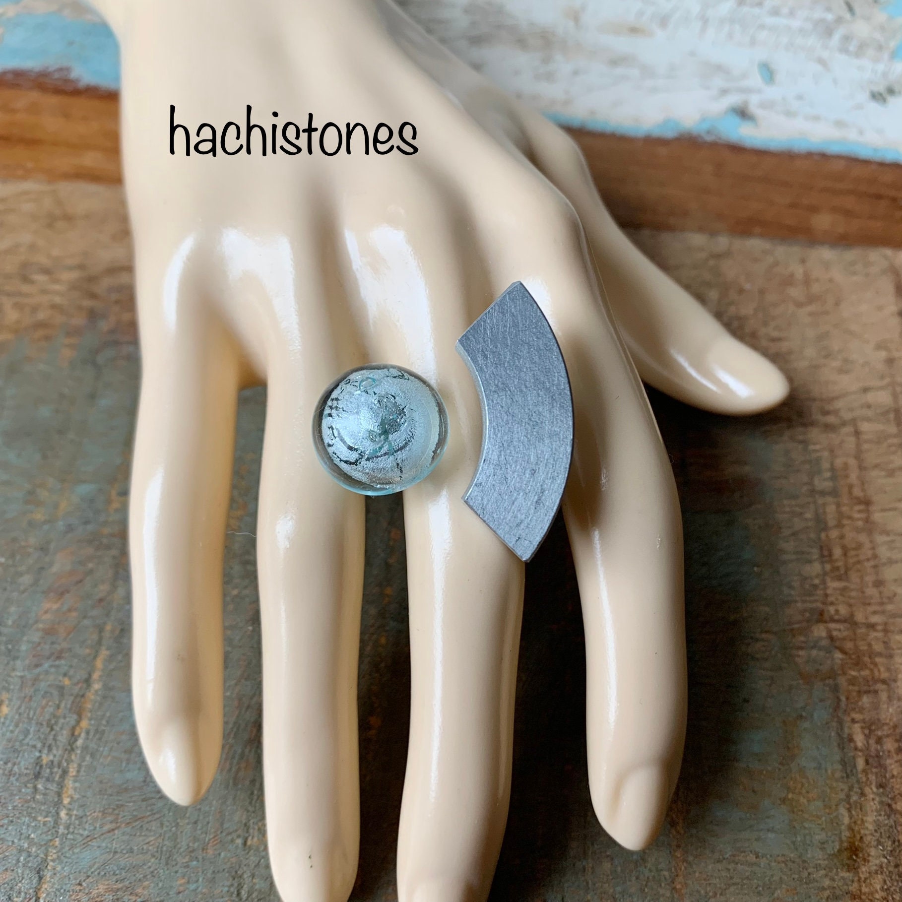Ring Aus Einem Aluminiumrohr Mit Selbstgedrehter Glasperle Perle Glas Glasperlen Selbstgedreht Boho Hippy Recycelt Aluminium Ringe Schnecke Ring Aus Einem Aluminiumrohr Mit Selbstgedrehter Glasperle Perle Glas Glasperlen Selbstgedreht Boho Hippy Recycelt Aluminium Ringe Schnecke von HACHISTONES