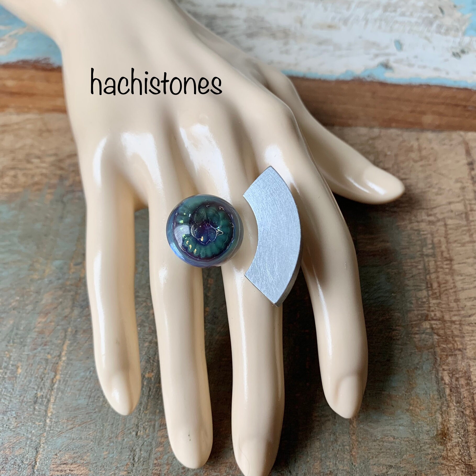 Ring Aus Einem Aluminiumrohr Mit Selbstgedrehter Glasperle Perle Glas Glasperlen Selbstgedreht Boho Hippy Recycelt Aluminium Ringe Schnecke Ring Aus Einem Aluminiumrohr Mit Selbstgedrehter Glasperle Perle Glas Glasperlen Selbstgedreht Boho Hippy Recycelt Aluminium Ringe Schnecke von HACHISTONES