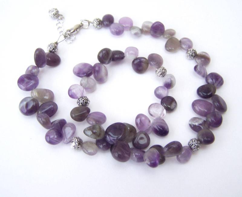 Amethyst Edelstein Halskette Unikat Einzelstück Geschenk Frauen Geburtstag Muttertag Hochzeitstag Lila Statement Damen Naturstein Violett von HAEKELKETTENundmehr