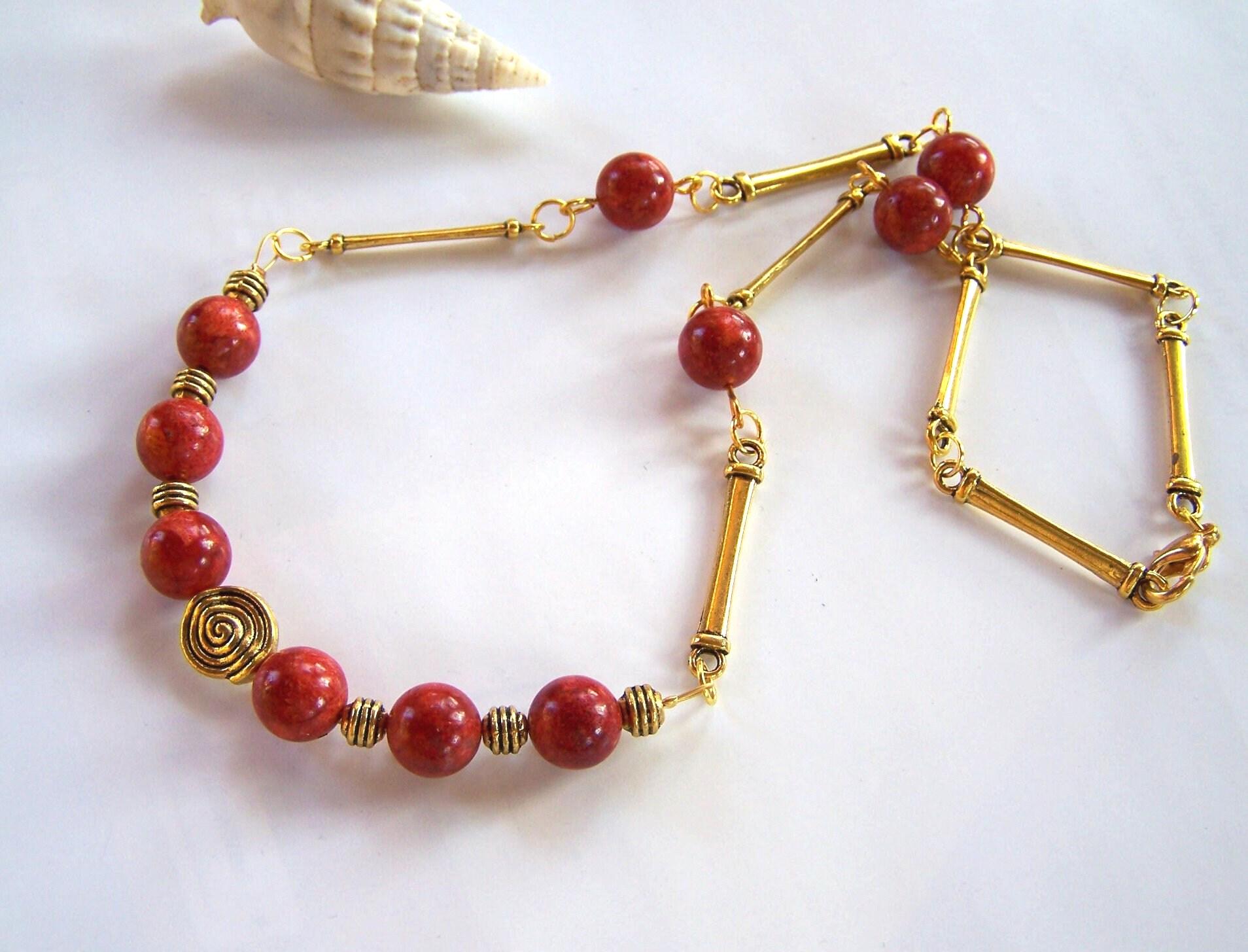 Halskette Rote Koralle Edelstein Goldfarben Geschenk Für Frauen Geburtstag Collier Halsschmuck Avantgarde Hochzeitstag Muttertag Weihnachten Halskette Rote Koralle Edelstein Goldfarben Geschenk Für Frauen Geburtstag Collier Halsschmuck Avantgarde Hochzeitstag Muttertag Weihnachten von HAEKELKETTENundmehr