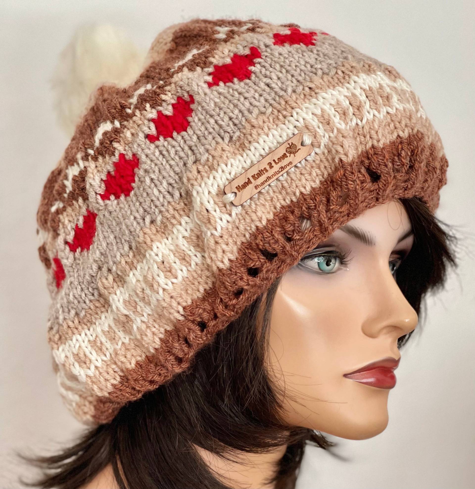 Handgestrickt 2 Love Slouch Beanie Mütze Beret Tam Fair-Isle Herzen Designer Mode Kunstfell Pom Female Winter Weihnachten Geschenk Weicher Kopf Handgestrickt 2 Love Slouch Beanie Mütze Beret Tam Fair-Isle Herzen Designer Mode Kunstfell Pom Female Winter Weihnachten Geschenk Weicher Kopf von HANDKNITS2LOVE