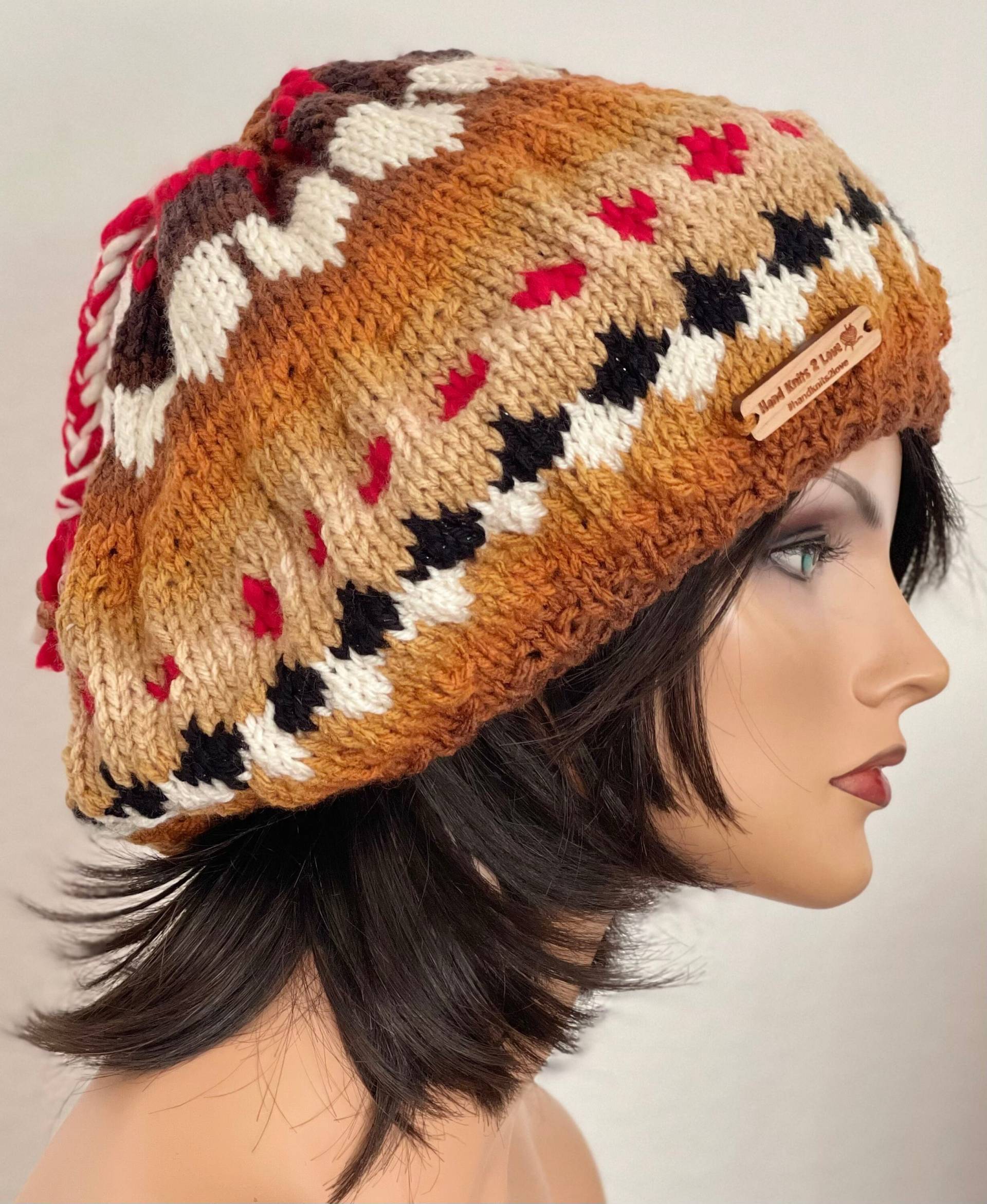 Handgestrickt 2 Love Slouch Mütze Beret Tam Fair-Isle Designer Mode Quaste Holz Perlen Herbst Winter Frauen Weihnachten Geschenk Multicolo von HANDKNITS2LOVE