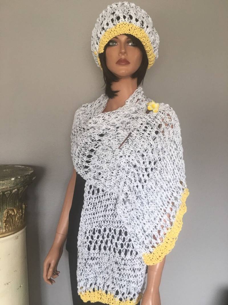 Handgestrickte Mütze Schal Slouch Set Baumwolle Damen Spitze Frühling Sommer Designer Mode Romantisch Gänseblümchen Blume Sonnenweiß Geschenk von HANDKNITS2LOVE