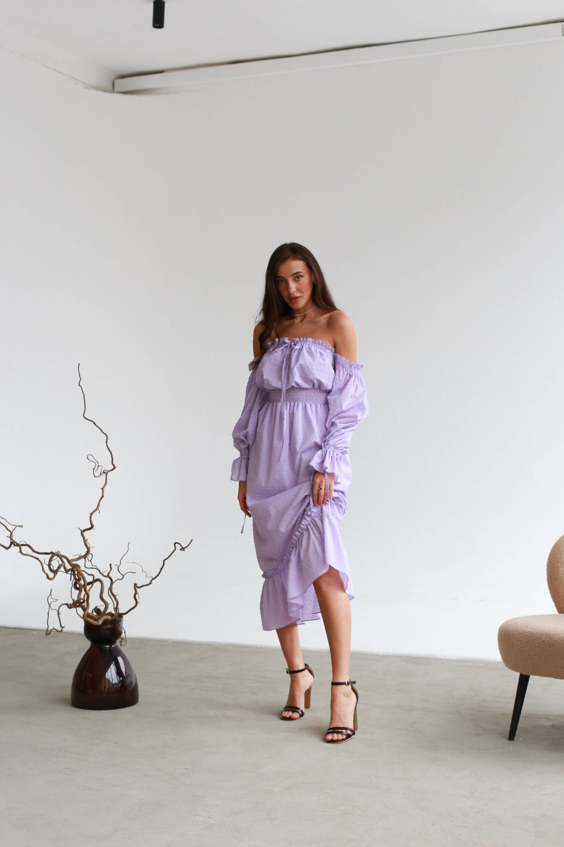 Fliederfarbenes Sommerkleid Aus Naturbelassenem Leinen. Puffärmel Der Schulter Fließendes Sommerkleid. Strandkleid Weicher Baumwolle in von HANDMADEGARMENT