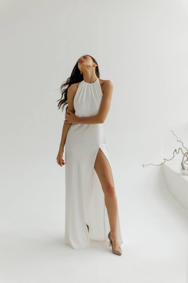 Milchweißes Brautkleid Am Morgen.simple Mini Seidenkleid Rollkragen. Hochzeit Morgenkleid. Flitterwochen Wäschekleid. Maxi Kleid Aus Seidenweiß von HANDMADEGARMENT