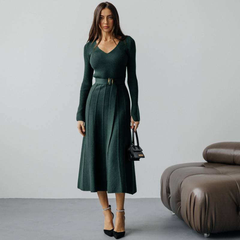 Smaragdgrünes Strick Midi Kleid Plissee Pulloverkleid Mit Gürtel von HANDMADEGARMENT