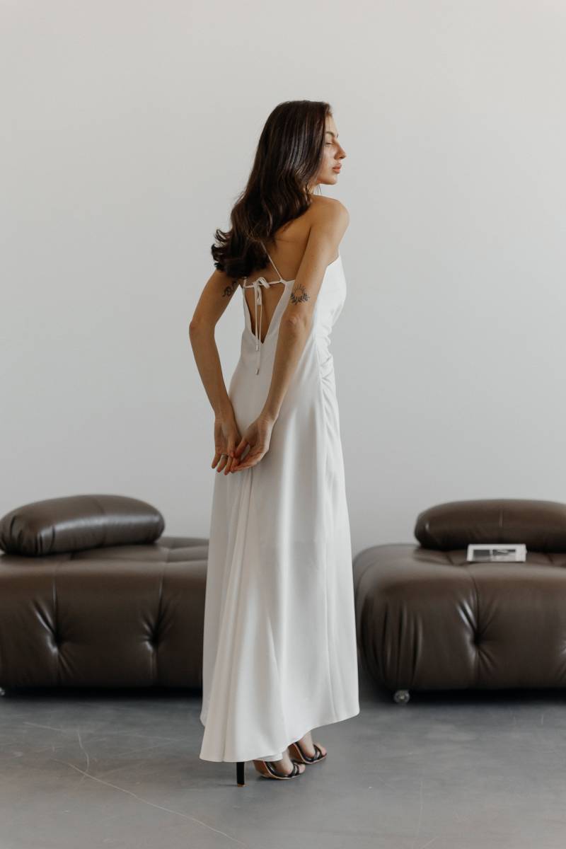 Weiß Satin Slip Kleid Cowl Neck Rückenfreie Maxi Robe von HANDMADEGARMENT