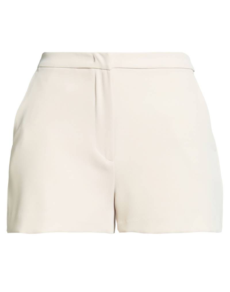 HANITA Shorts & Bermudashorts Damen Off white von HANITA