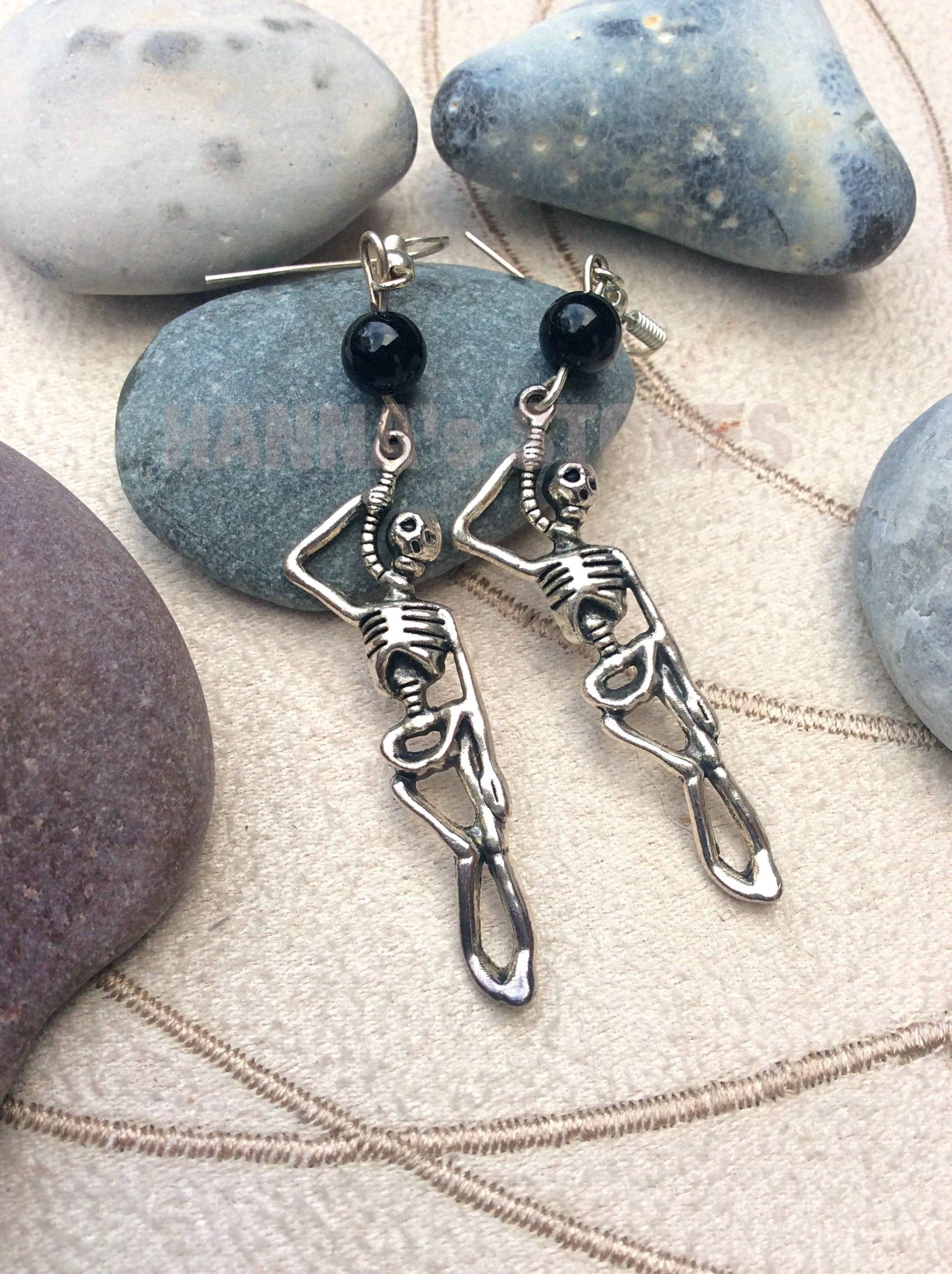 Skelett Ohrringe Mit Onyx Edelsteinen, Heilsteine, Schwarzer Onyx, Kreativität Geschenk, Idee, Edelsteine Ohrringe, Runde Perlen Skelett Ohrringe Mit Onyx Edelsteinen, Heilsteine, Schwarzer Onyx, Kreativität Geschenk, Idee, Edelsteine Ohrringe, Runde Perlen von HANNAsSTONES