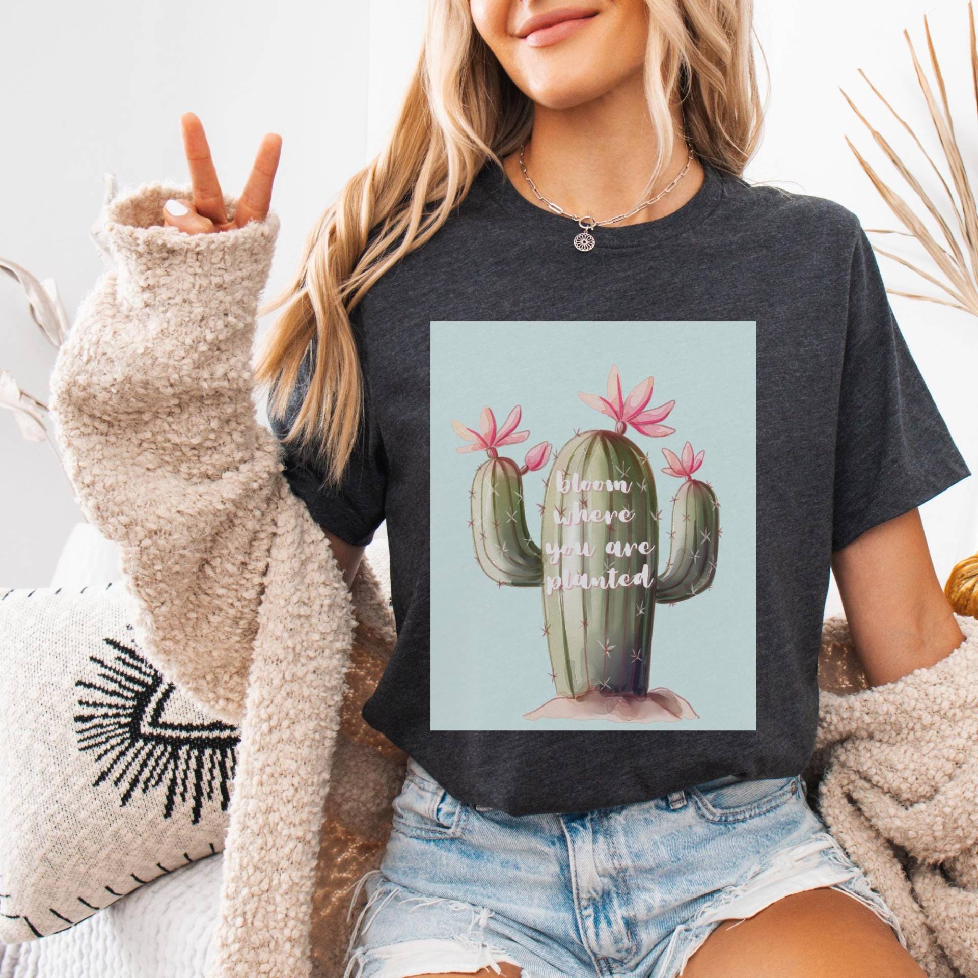statement Tshirt - Bloom Where You Are Planted 100% Baumwolle, S-2xl Kaktusmotiv, Self Love Care statement Tshirt - Bloom Where You Are Planted 100% Baumwolle, S-2xl Kaktusmotiv, Self Love Care von HAPPYstatements