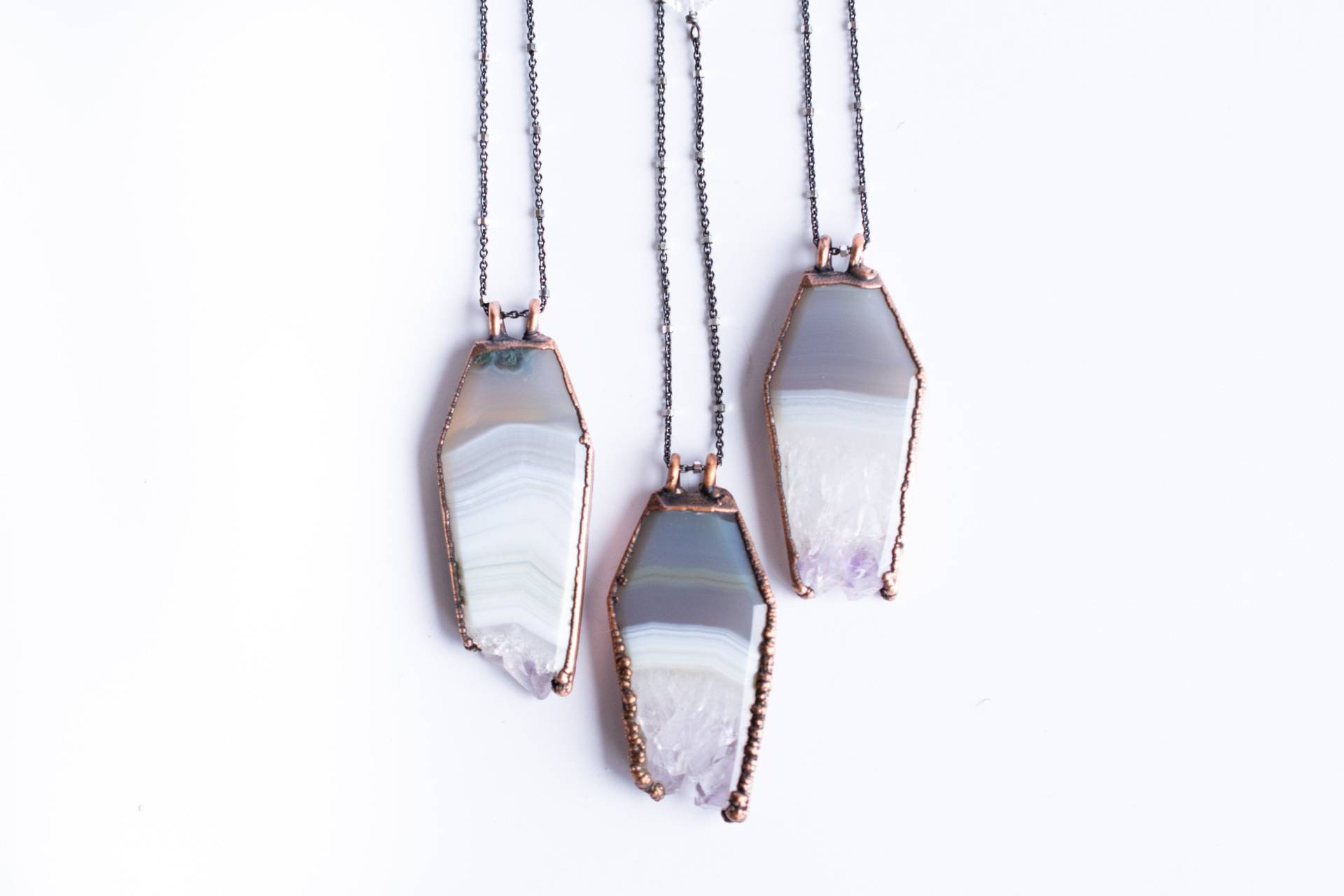 Amethystscheibchen-Halskette | Amethystschmuck Druzy Anhänger Halskette Natursteinschmuck Stein Amethyst Scheibe von HAWKHOUSE