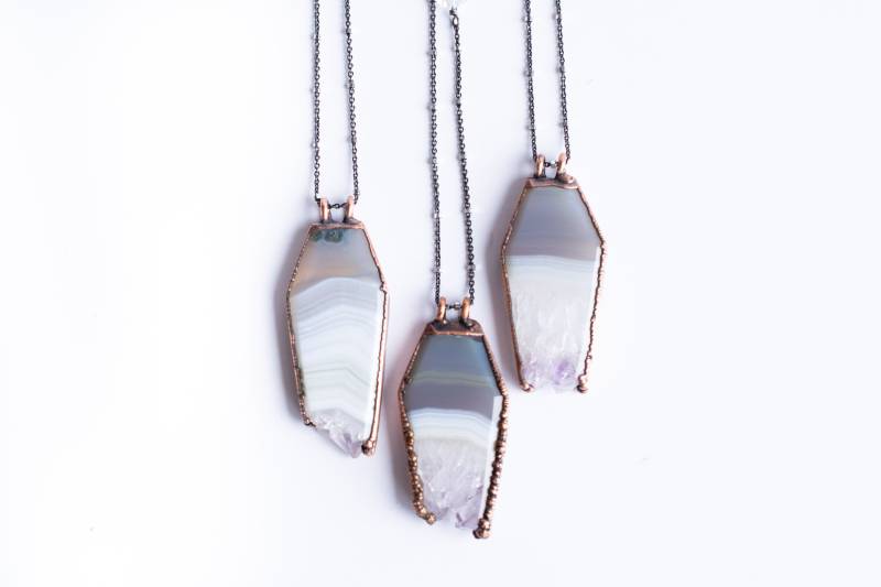 Amethystscheibchen-Halskette | Amethystschmuck Druzy Anhänger Halskette Natursteinschmuck Stein Amethyst Scheibe von HAWKHOUSE