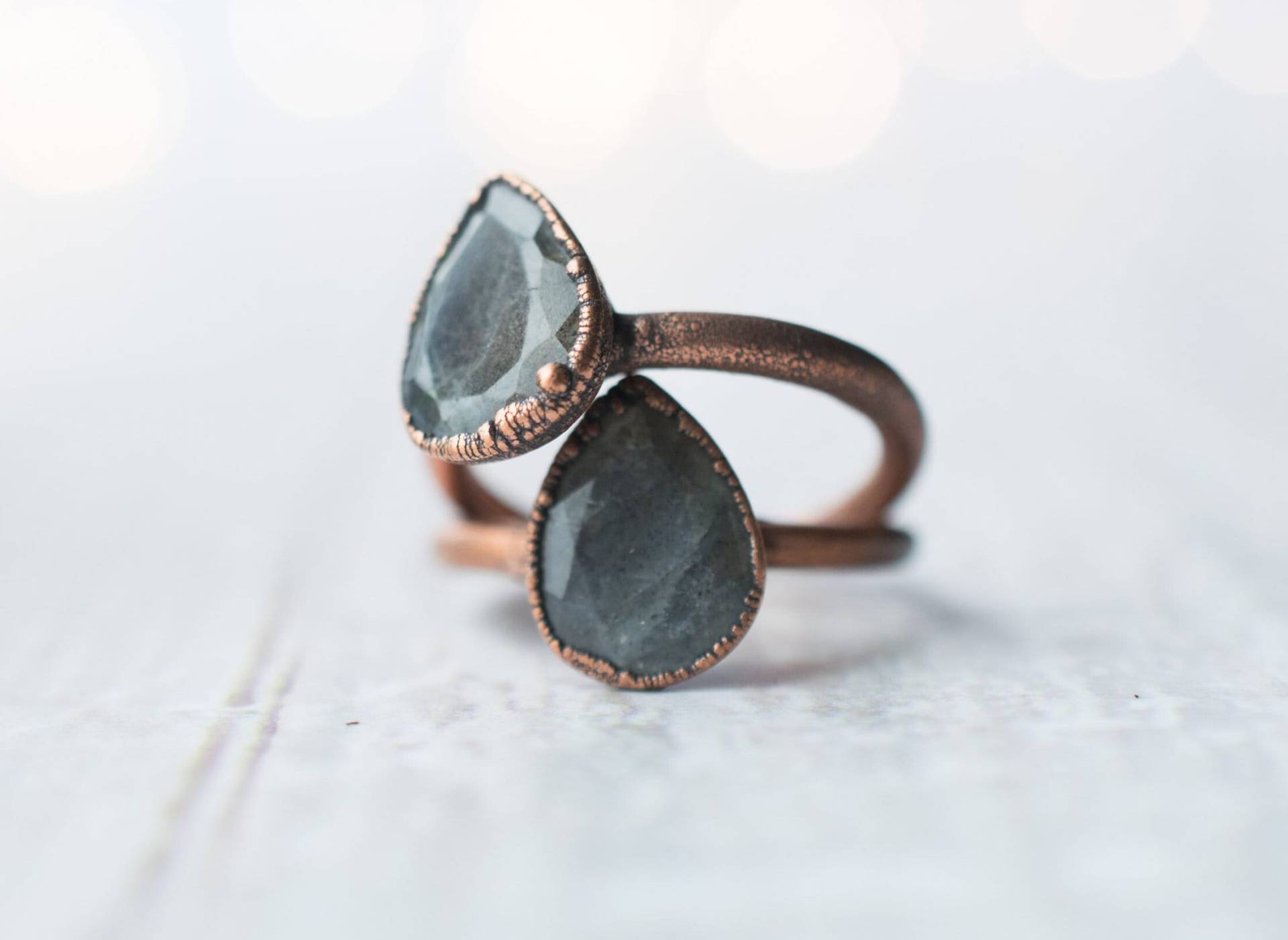 Labradorit Feldspat Ring | Stapelring Aus Bio-Steinen Verlobungsring Bio Edelstein Schmuck Mineralien von HAWKHOUSE