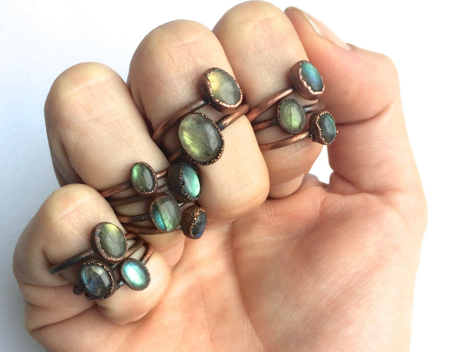 Labradorit Verlobungsring | Edelstein Stapelring Handgefertigter Cabochon Ring Rohmineral Schmuck Labradorit Verlobungsring | Edelstein Stapelring Handgefertigter Cabochon Ring Rohmineral Schmuck von HAWKHOUSE
