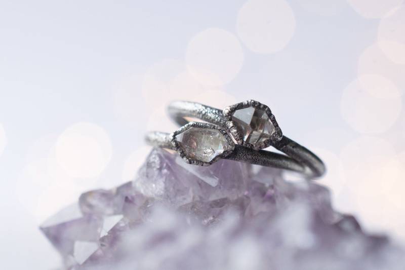 Oxidierter Silberkristall Ring | Herkimer Diamant Elektrogeformter Kristall Bergkristall Statement-Ring von HAWKHOUSE