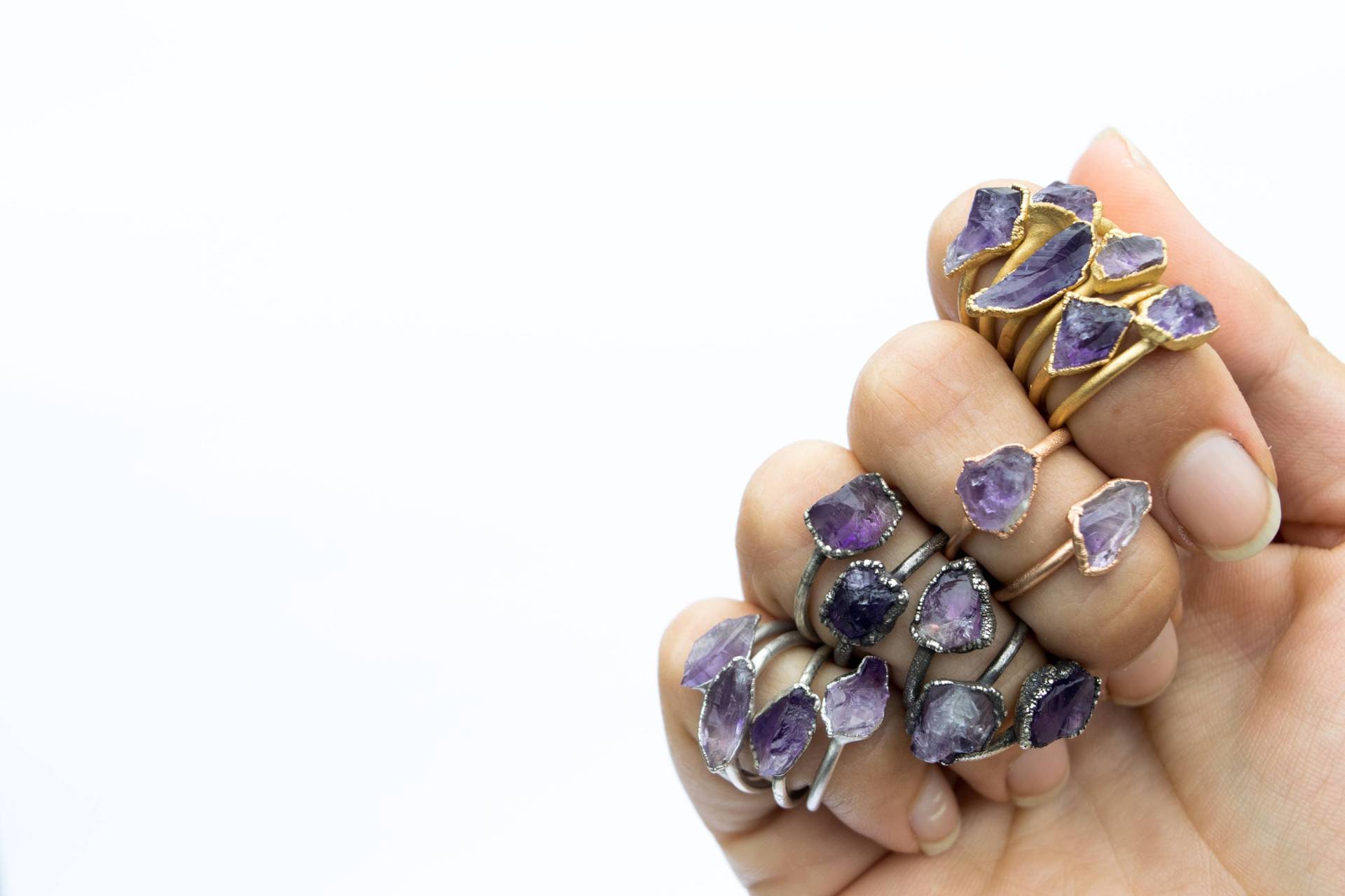 Sale Amethyst Ring | Geburtsstein Stapelbarer Roher Amethystschmuck Silberring Mit Sale Amethyst Ring | Geburtsstein Stapelbarer Roher Amethystschmuck Silberring Mit von HAWKHOUSE
