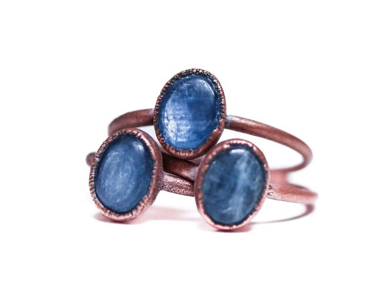 Sale Getrommelter Kyanit Ring | Blauer Galvanisierter Mineralring Heilkristall Schmuck von HAWKHOUSE