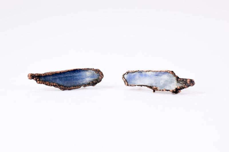 Sale Roh Kyanit Ohrstecker | Blauer Kristall Ohrringe Rohe Silber von HAWKHOUSE