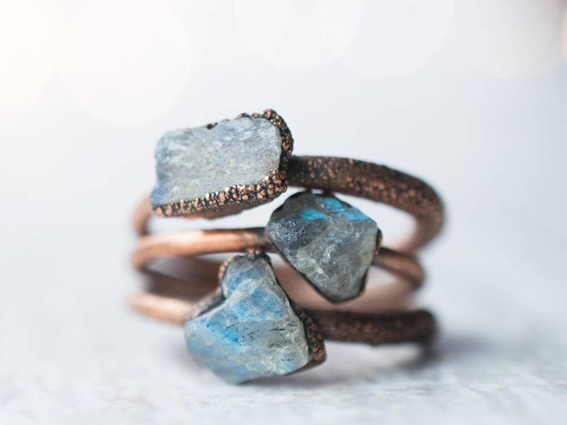 Sale Rohe Labradorit Ring | Stapelring Edelstein Handgemachte Roher Mineralschmuck Silber Mit von HAWKHOUSE
