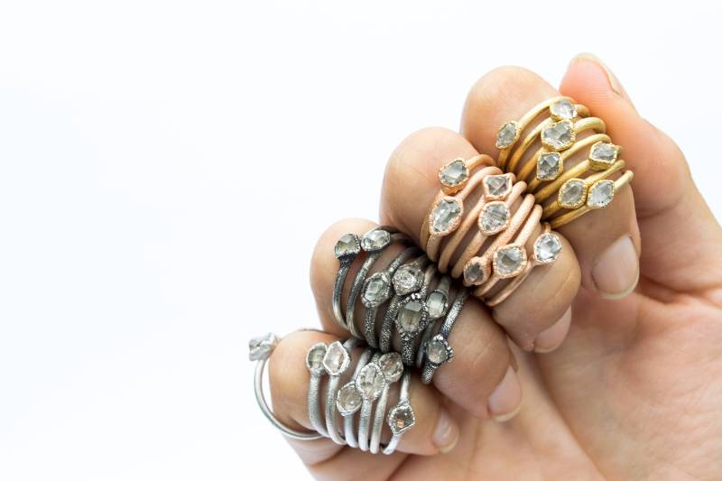 Sale Roher Kristall Ring | Herkimer Diamant Elektrogeformter Bergkristall Statement-Ring von HAWKHOUSE