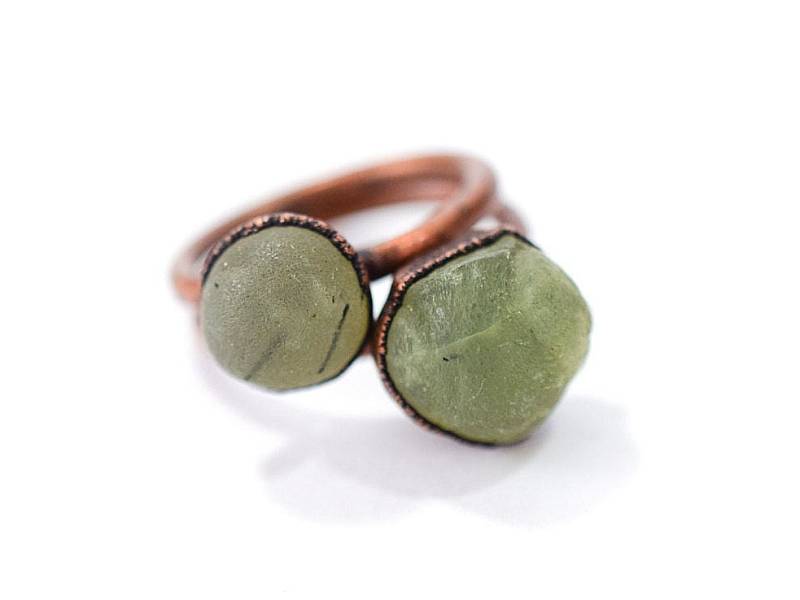Sale Roher Prehnit Ring | Prehnit-Kristall-Ring Und Kupfer Echte Mode Rohe Kristall-statement-Ring von HAWKHOUSE