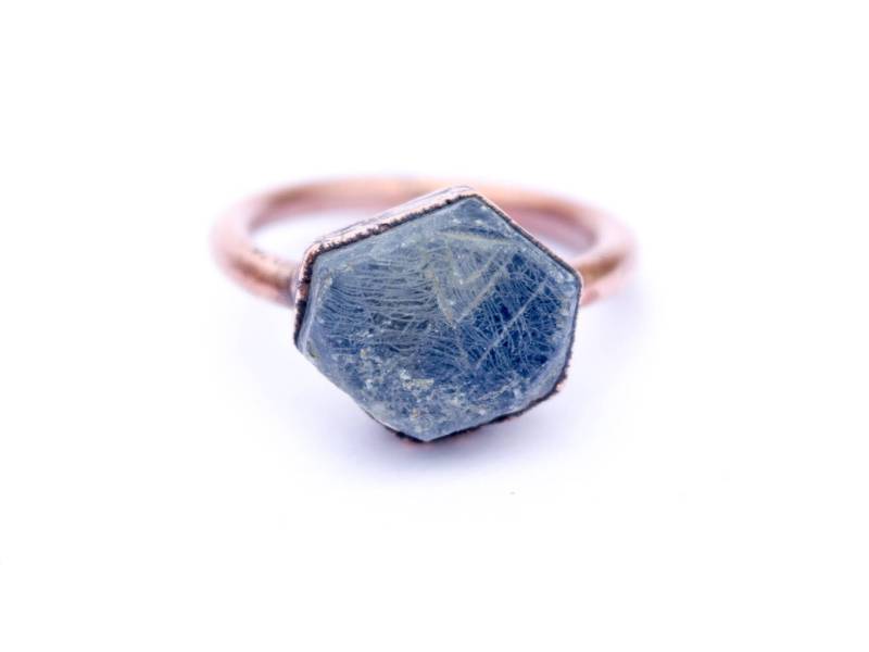 Sale Saphir Ring | Blauer Roher Schmuck September Geburtsstein von HAWKHOUSE