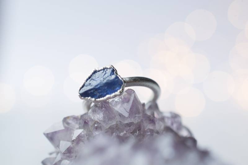 Sale Silber Tansanit Ring | Stein-Stapelring Elektrogeformt Geburtsstein Schmuck von HAWKHOUSE