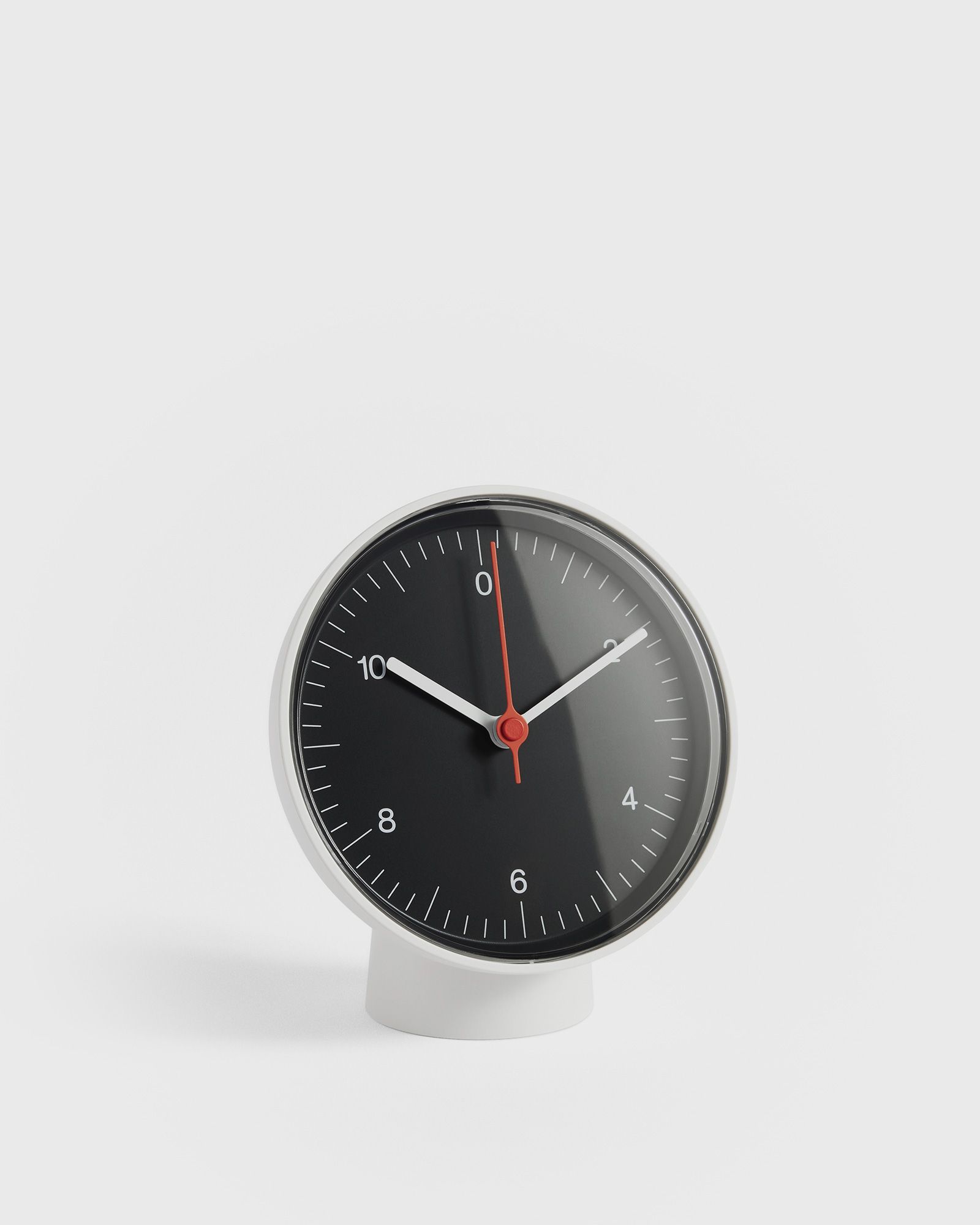 HAY Table Clock men Home deco black in Größe:ONE SIZE von HAY