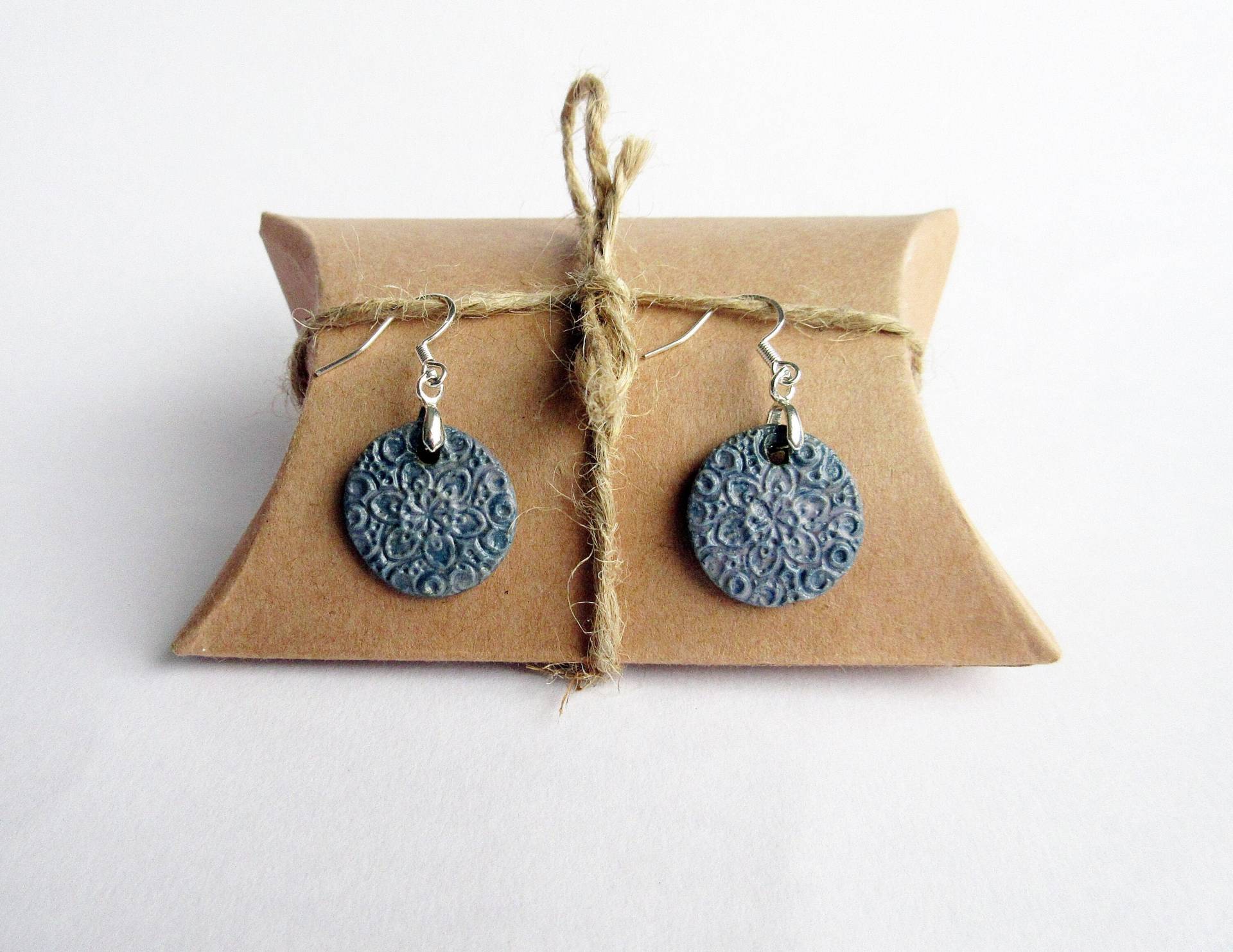 Lila Blau Keramik Kreis Ohrringe - Einzelstück Boho Hippie Handwerker Schmuck Geschenk Gemusterte Lila Blau Keramik Kreis Ohrringe - Einzelstück Boho Hippie Handwerker Schmuck Geschenk Gemusterte von HBSculptures