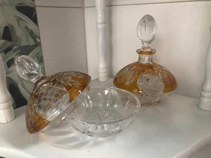 Schöner Kristallflakon & Kristalldose/Badutensil Brocante + Vintage Schöner Kristallflakon & Kristalldose/Badutensil Brocante + Vintage von HBVintageLaden