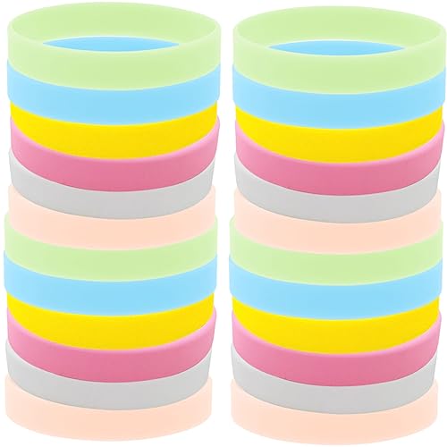 HEALSOPTHY 24 Stück Leuchtende Silikonarmbänder für Erwachsene Nachtleuchtende Gummiarmbänder in Verschiedenen Farben Grün Orange Gelb für Partys und Events von HEALSOPTHY