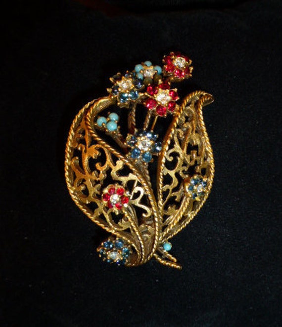 Vintage Bsk Brosche Blumen Türkis, Strasssteine, Gold Filligran Vintage Bsk Brosche Blumen Türkis, Strasssteine, Gold Filligran von HEARTFELTFAVORITES