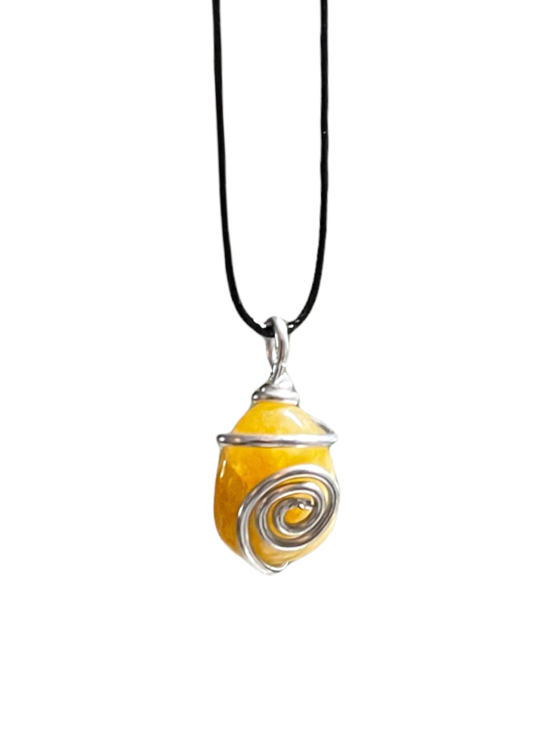 Einzigartige Wire Wrapped Kristall Halskette, Heilung Schmuck, Benutzerdefinierte Spiral Halskette von HEARTOFGARNETLLC
