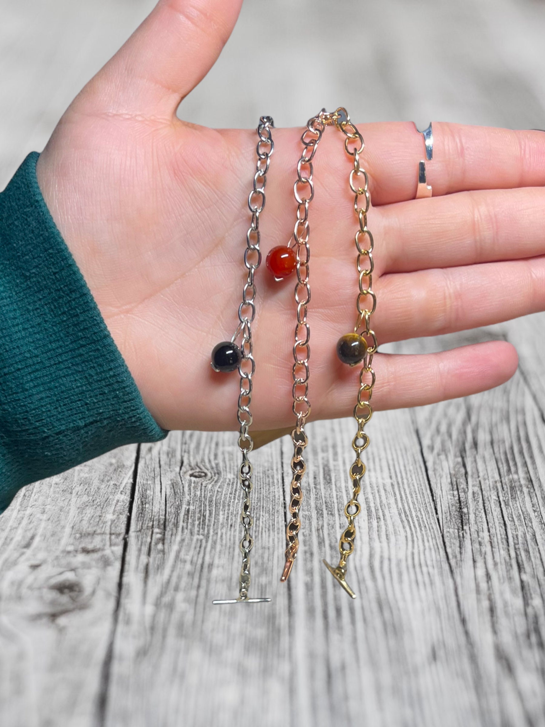 Kristall Charm Armbänder, Edelstein Bettelarmbänder, Wählen Sie Ihren Edelstein von HEARTOFGARNETLLC