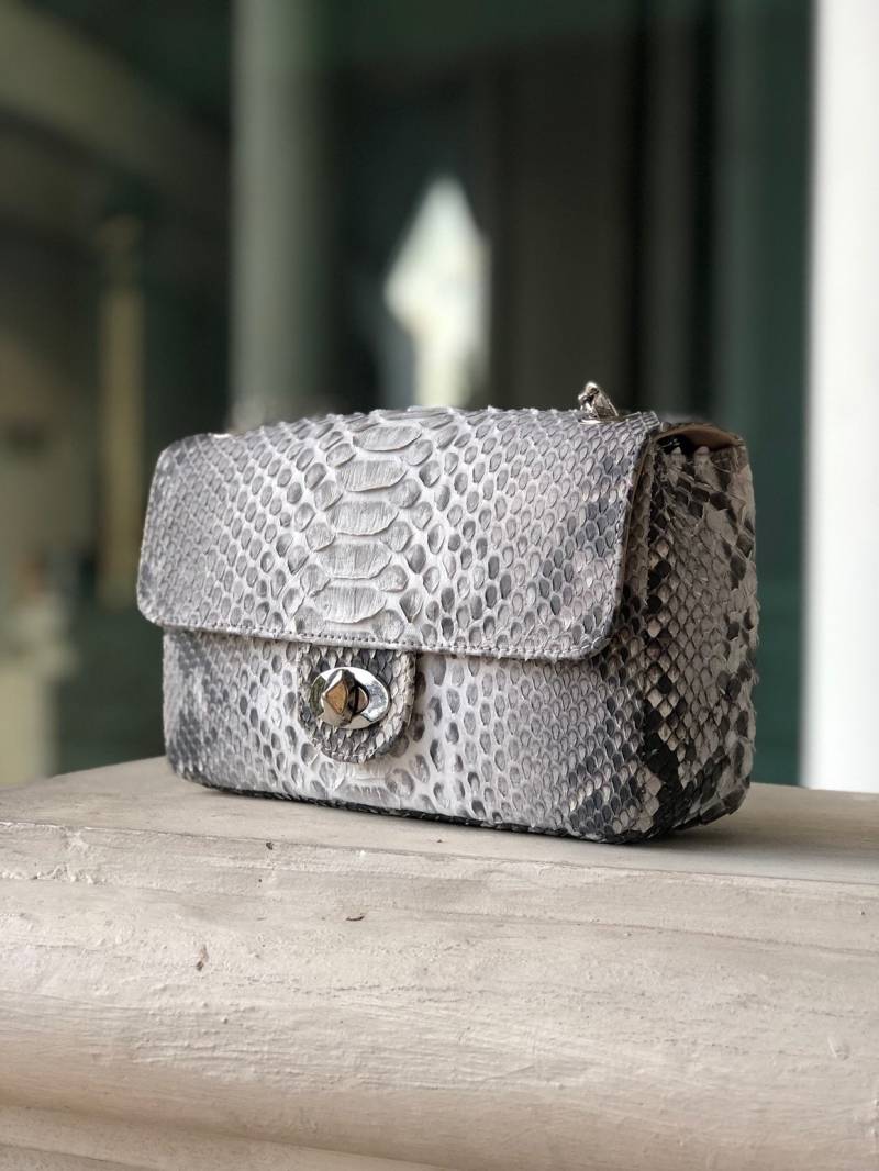 Echte Python-Haut-Crossbody-Natürliche Skala Graue Tasche | Sommer Kette Crossbody Bag Elegante Python Ledertasche Damen von HEDONISTBALI