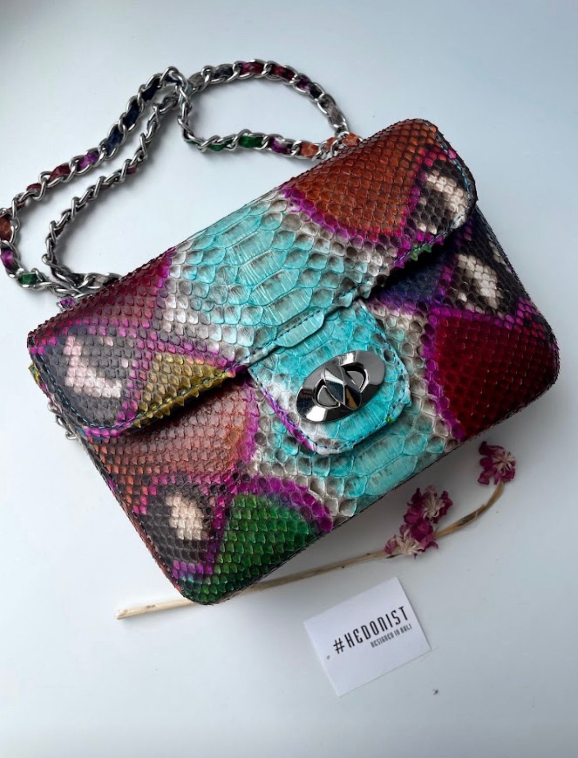 Echte Python-Haut Umhängetasche Blau Multicolor | Verstellbare Kette Classy Elegant Crossbody Kleine Lady Sommertasche Python Geldbörse Echte Python-Haut Umhängetasche Blau Multicolor | Verstellbare Kette Classy Elegant Crossbody Kleine Lady Sommertasche Python Geldbörse von HEDONISTBALI