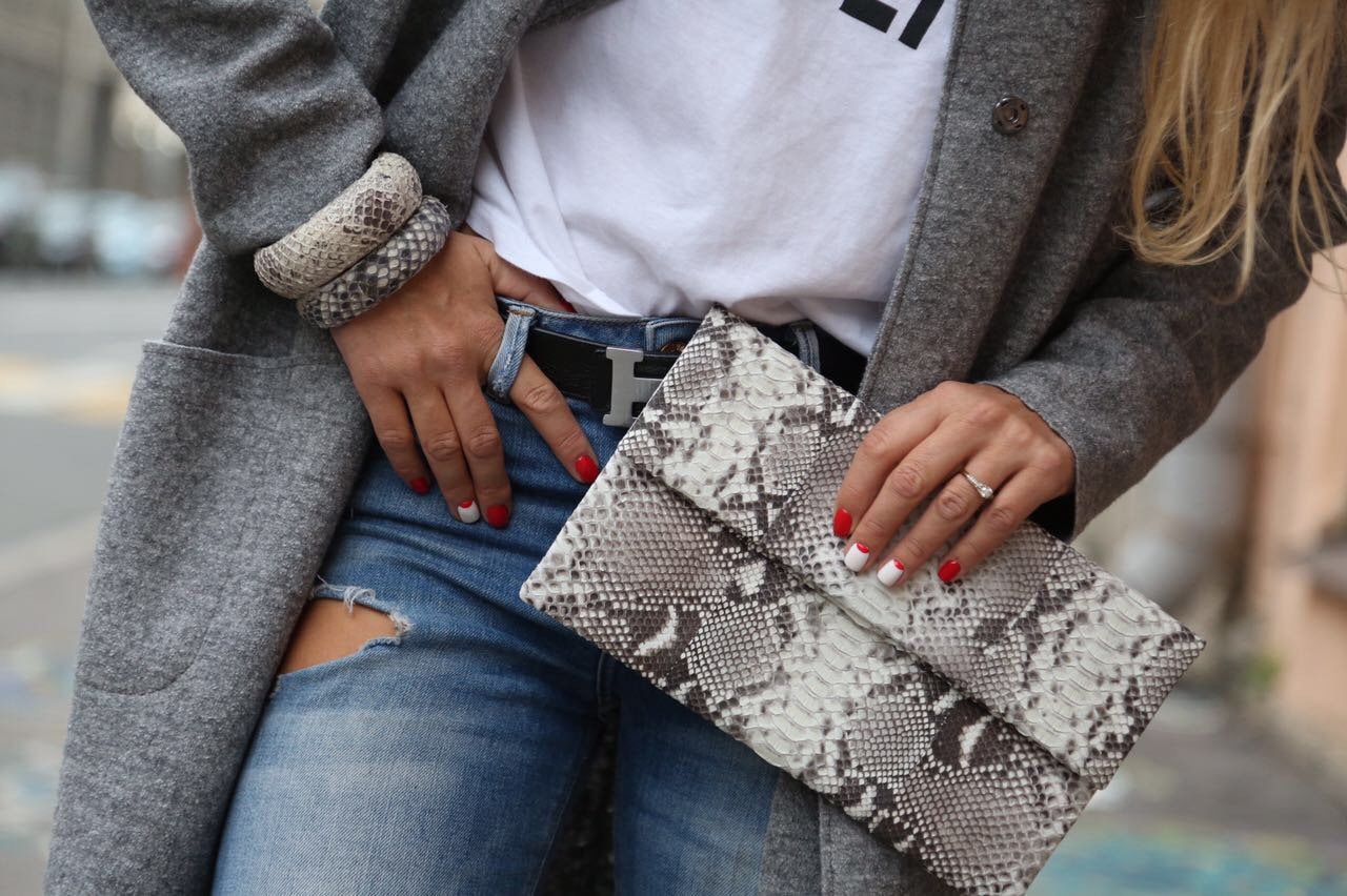 Kupplung Echte Pythonhaut Graue Ungefärbt | Kleine Abend Edel Elegante Schlange Python Leder Clutch Umschlag Casual von HEDONISTBALI